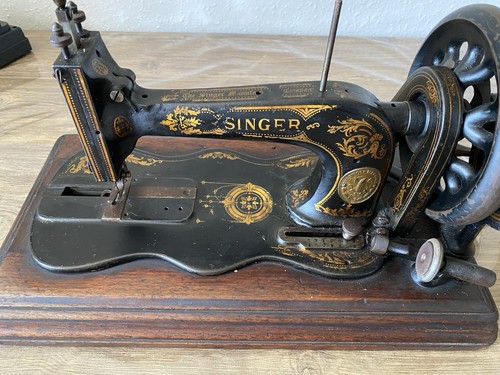 Singer sewing machine - singer,