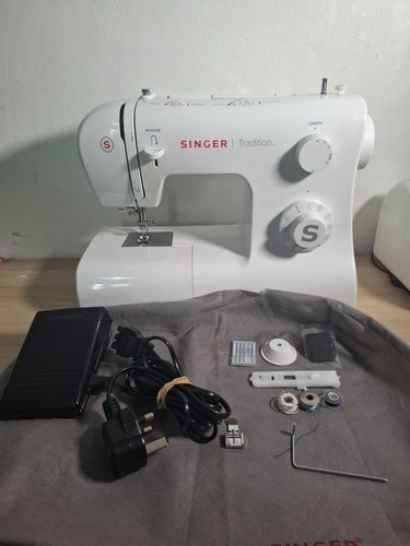 Singer tradition 2282 sewing - tradition,